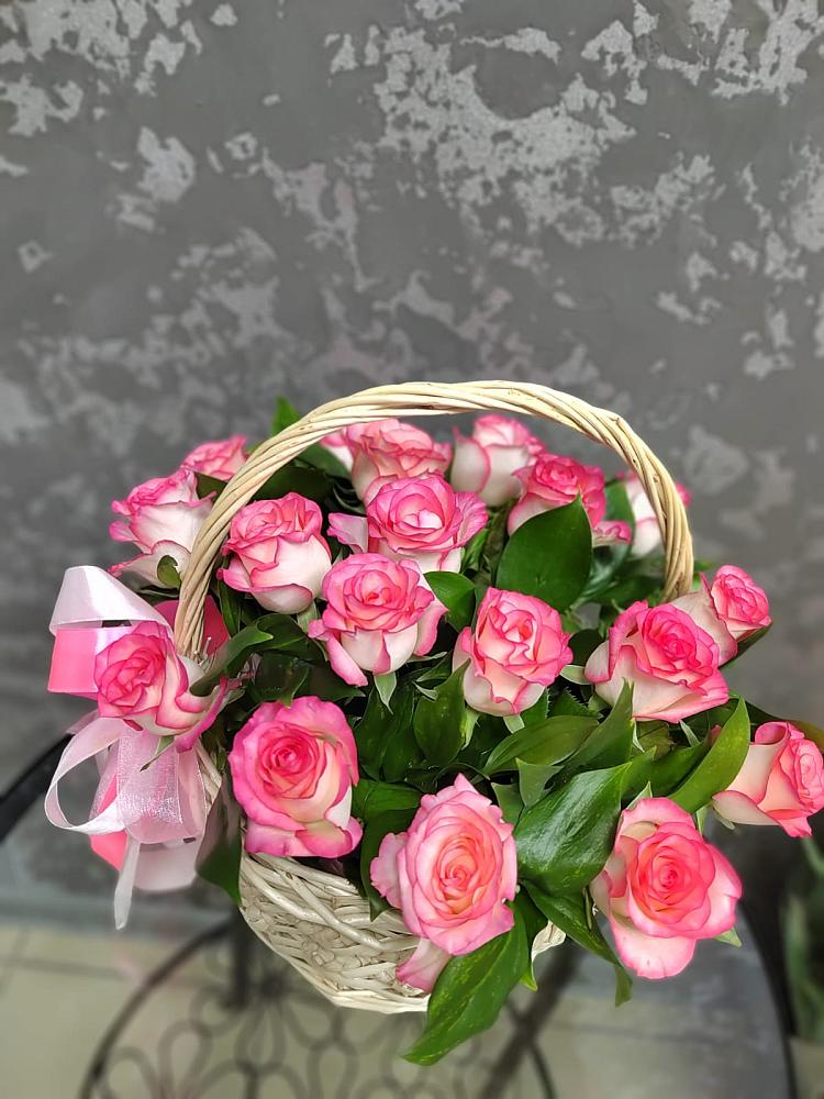 Цветочная композиция из Розы в корзине в Килемары