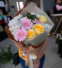 Букет цветов из:  Герберы, Розы и Хризантемы в Килемары