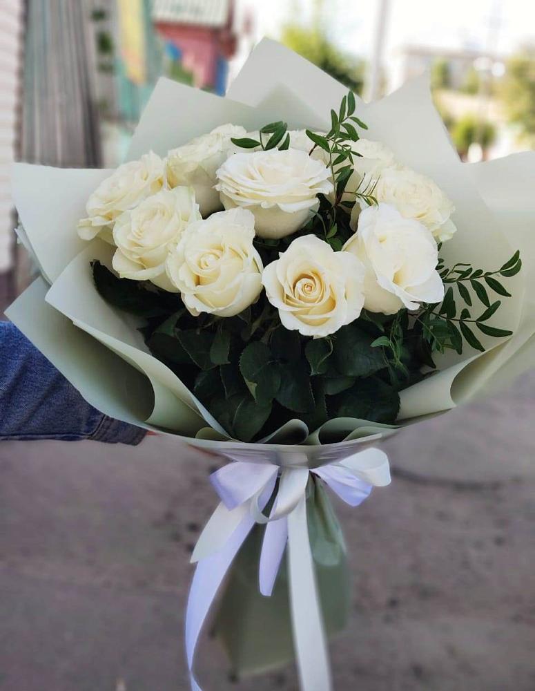 Букет Белые розы Проуд в Килемары