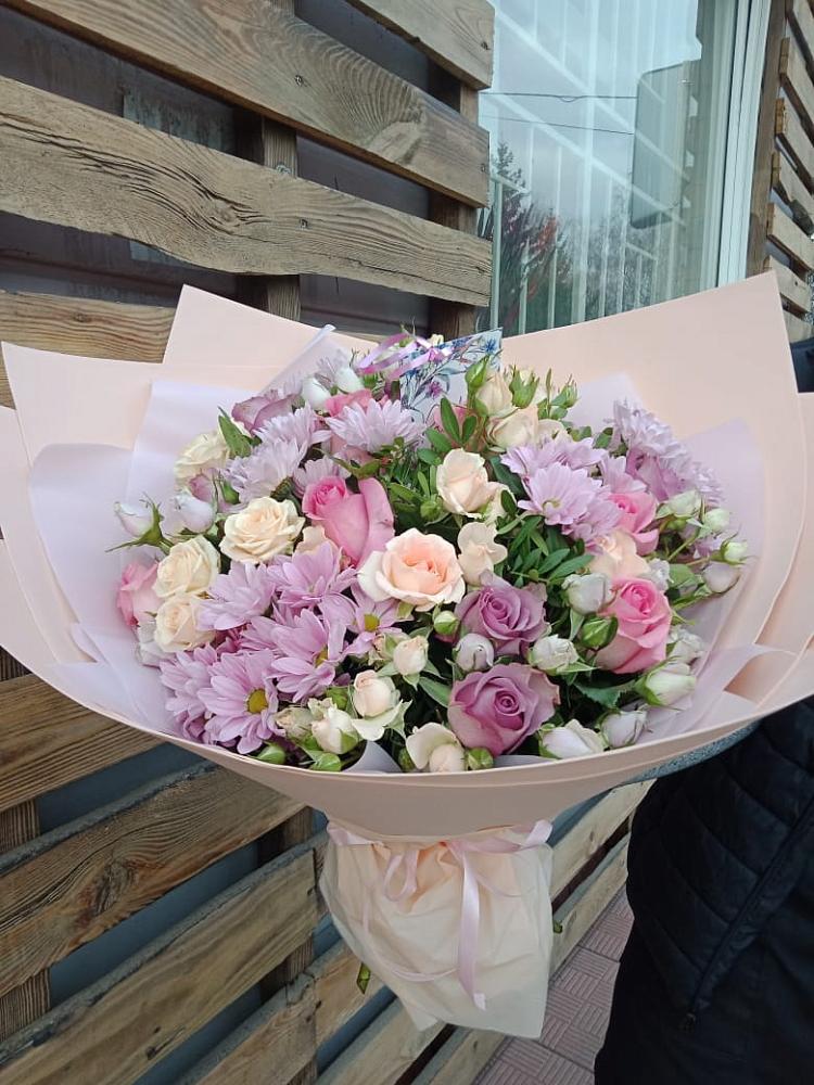 Букет цветов из: Розы и Хризантемы в Килемары