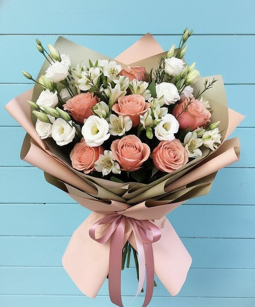 Букет цветов из: Розы, Альстромерии и Лизиантусы в Килемары