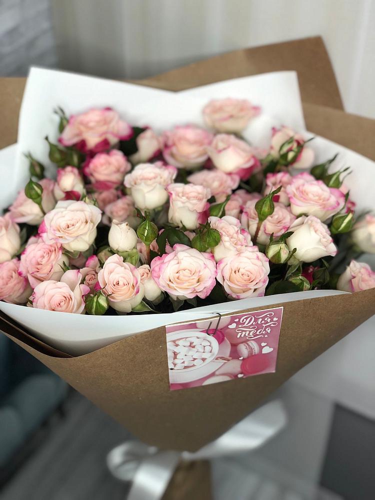 Букет цветов из: Розы в Килемары