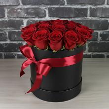 Цветочная композиция из Розы в шляпной коробке в Килемары