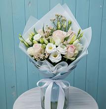 Букет цветов из:  Розы и Лизиантусы в Килемары