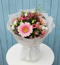 Букет цветов из:  Герберы, Альстромерии и Лизиантусы #REPLACE_PRED# Килемары