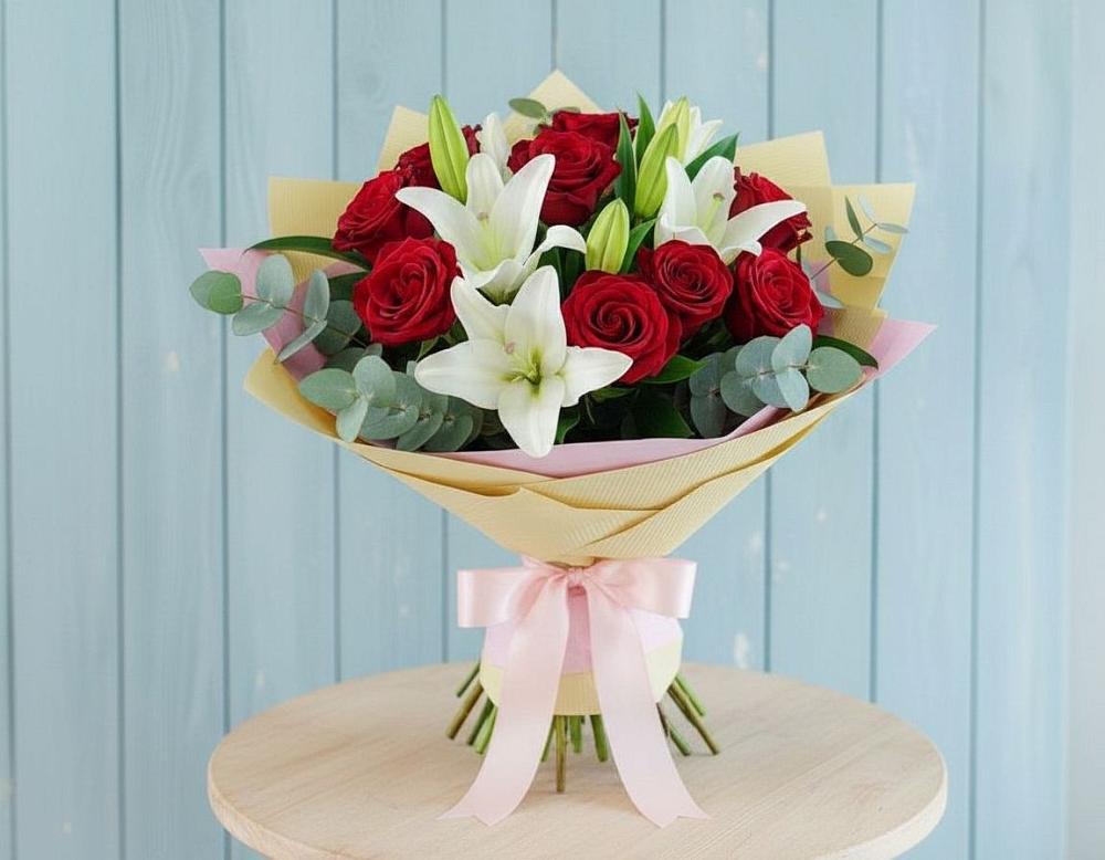 Букет цветов из: Лилии и Розы в Килемары