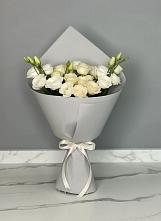 Букет цветов из:  Розы и Лизиантусы в Килемары